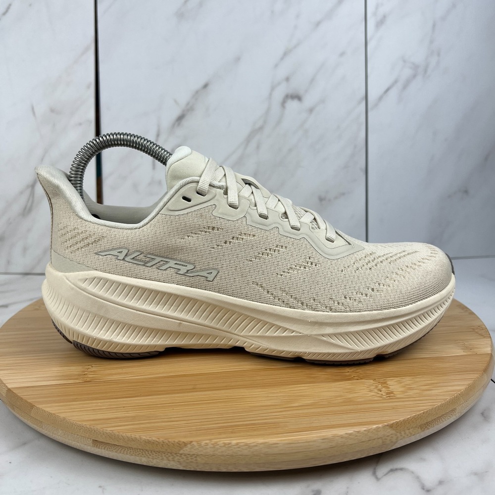 Altra Experience Flow 2 Womens Size 8 Sand Running Walk Gym Shoes AL0A85RF921